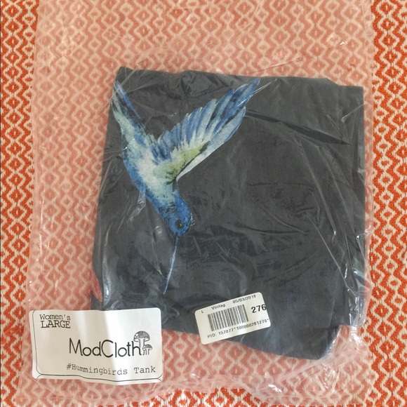 Hummingbird Printed Tanktop - Picture 2 of 5